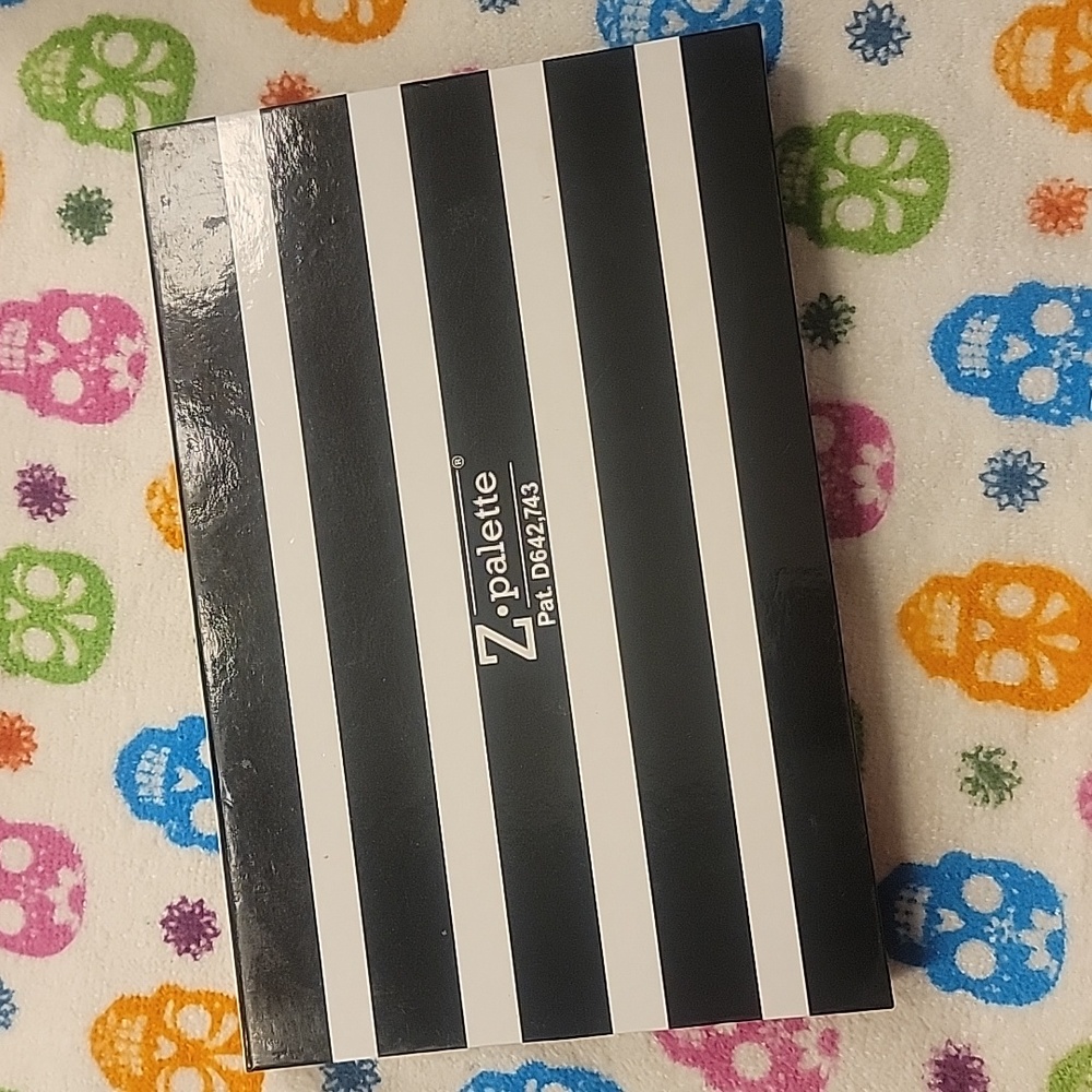 SEPHORA BRAND MAGNETIC Z PALETTE - Picture 3 of 3